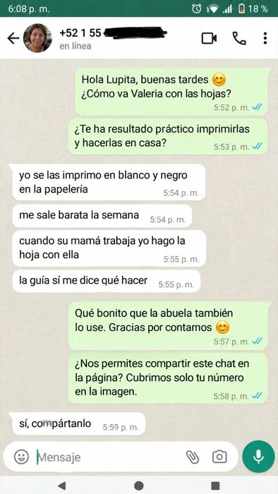 Mensaje de WhatsApp de una familia: la abuela imprime en blanco y negro y hace la hoja con ella